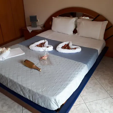 Popi 's Feriehus Skála Sotíros