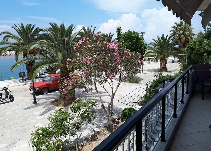 Popi 's * Skala Sotiros